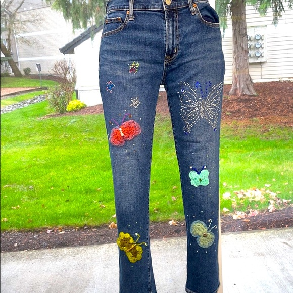 Women’s UPCYCLED HAND CRAFTED GAP Blue Jeans with Butterfly Designs Sz 29/8L - Picture 2 of 16